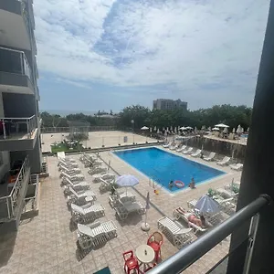 rezervați aici
