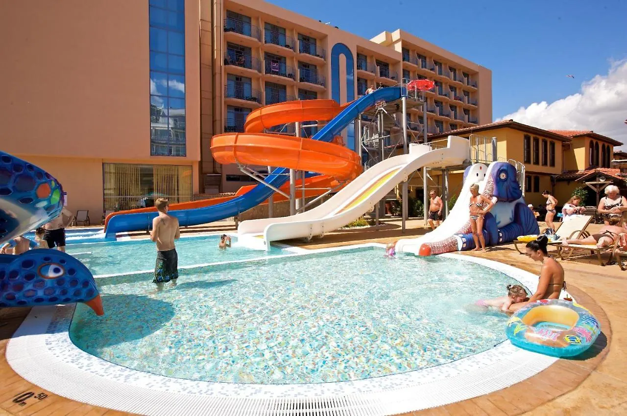 Tiara Beach ساني بيتش