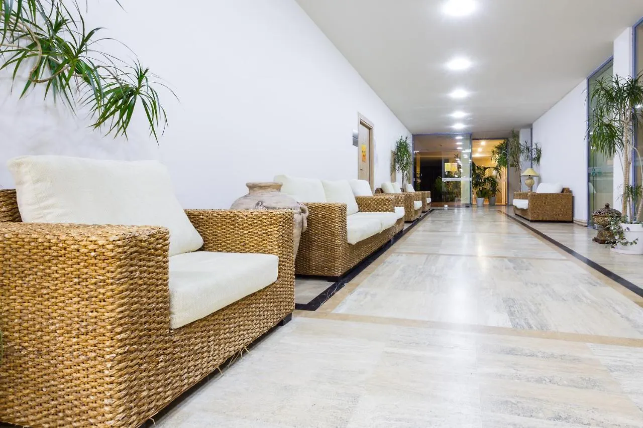 Tiara Beach ساني بيتش