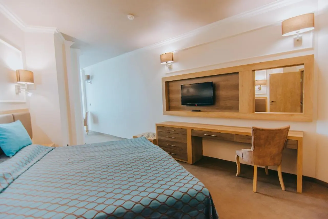 Tiara Beach ساني بيتش